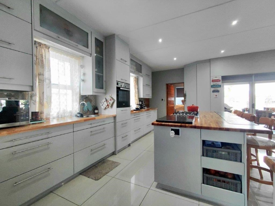 4 Bedroom Property for Sale in Fairview Golf Estate Western Cape